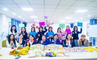 女神节致敬最美的【她】---世界因你们更美！